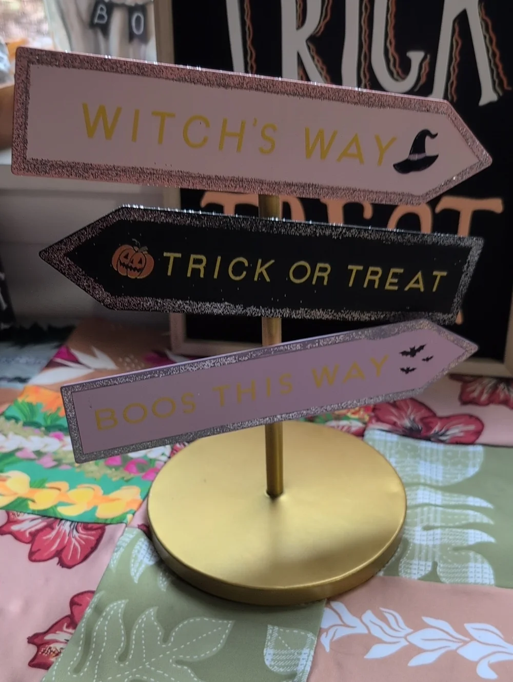 Glittery Pink 💖 & Gold Spooky Tabletop Sign